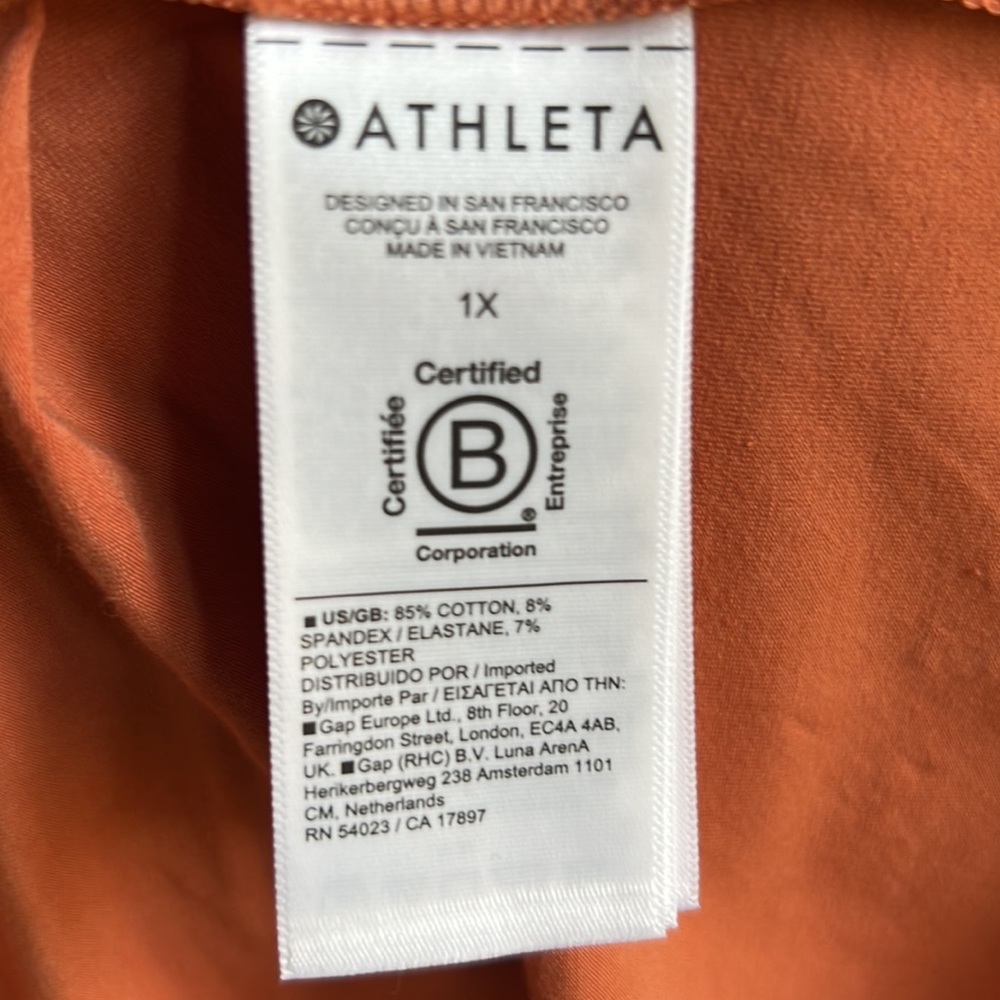 NWT Athleta Outbound V Neck Tee - Picture 10 of 10
